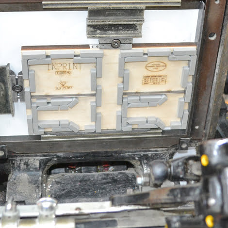 die-block-on-machine